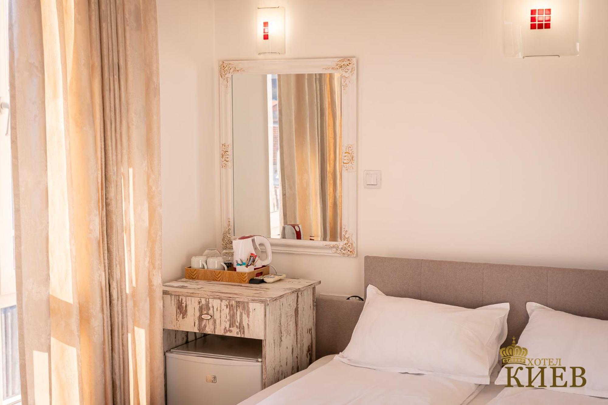 Hotel Kiev Велико-Тирново Екстер'єр фото