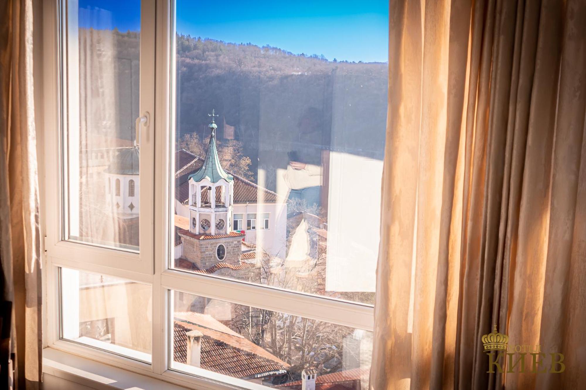 Hotel Kiev Велико-Тирново Екстер'єр фото