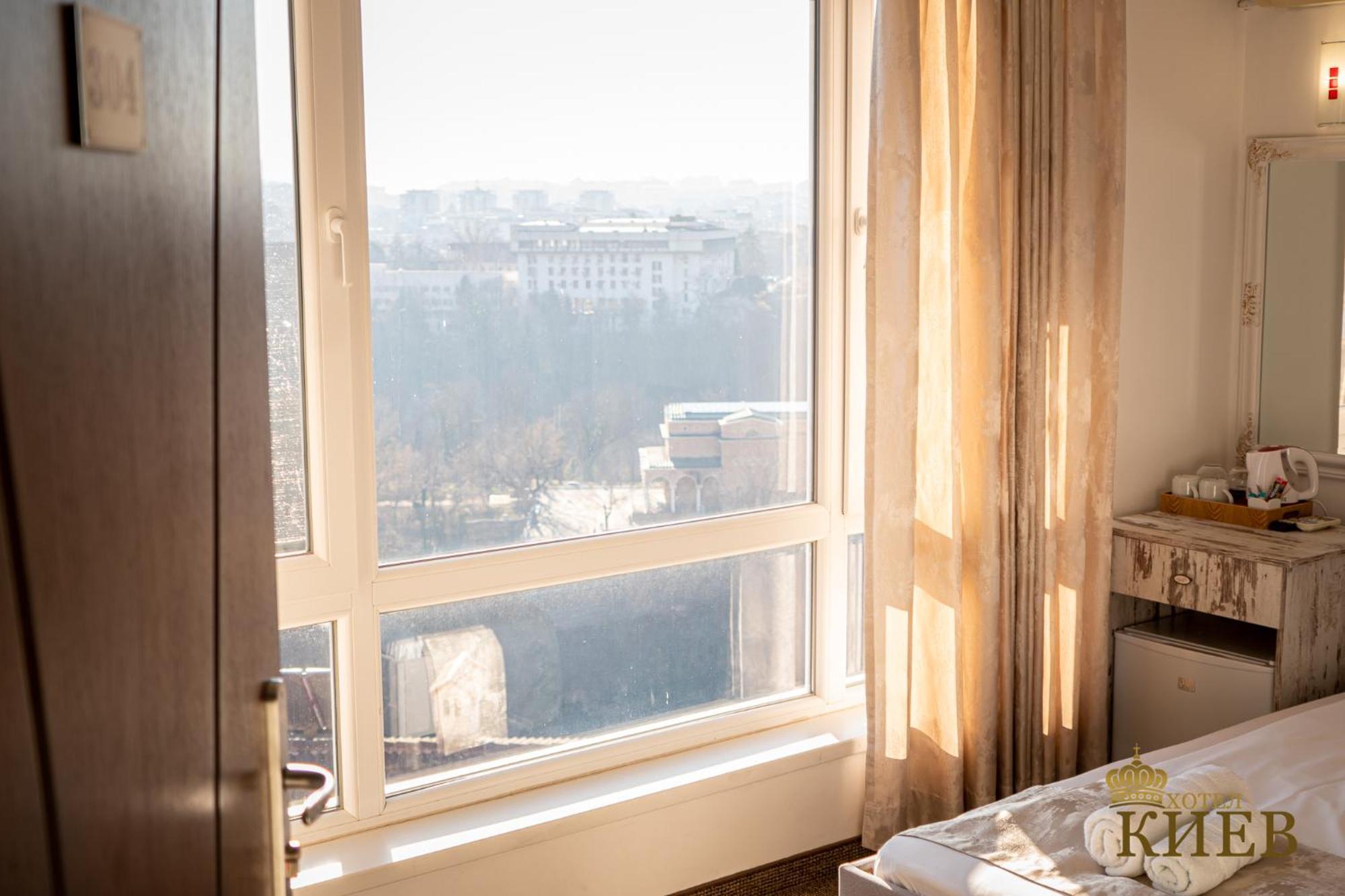 Hotel Kiev Велико-Тирново Екстер'єр фото