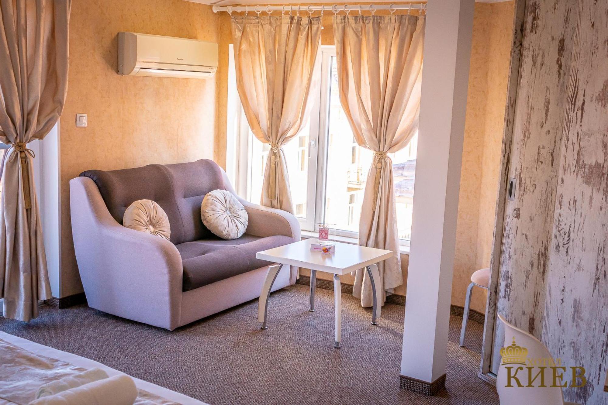 Hotel Kiev Велико-Тирново Екстер'єр фото