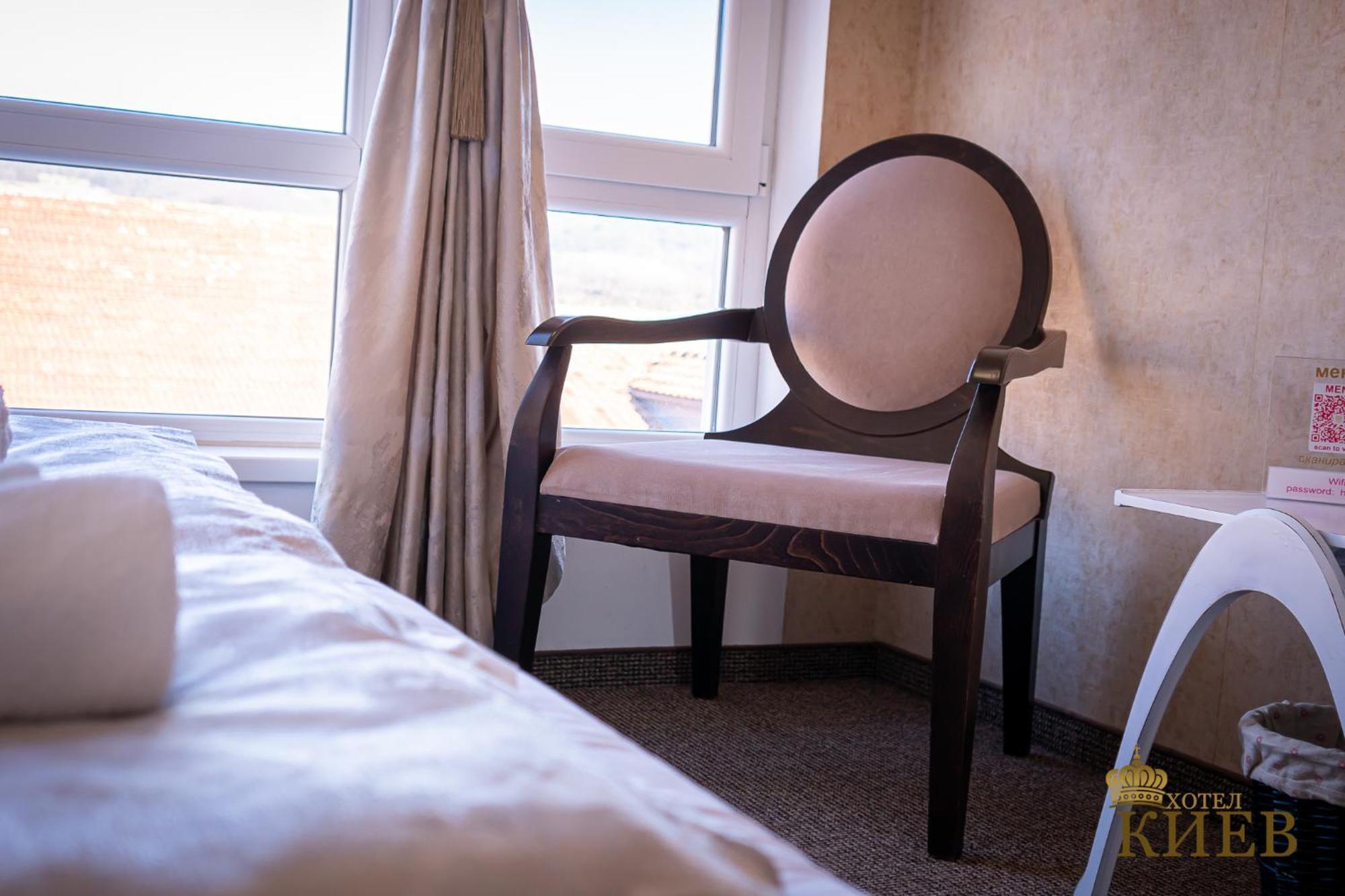 Hotel Kiev Велико-Тирново Екстер'єр фото